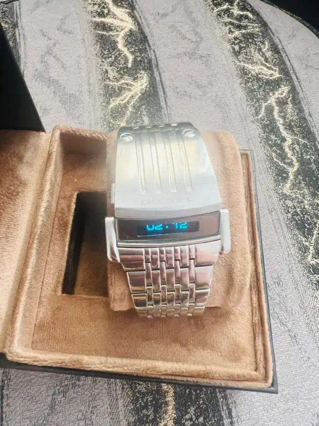 ساعت دیزل کمیاب و اصل|ساعت|اندیشه, شهرک مریم|دیوار