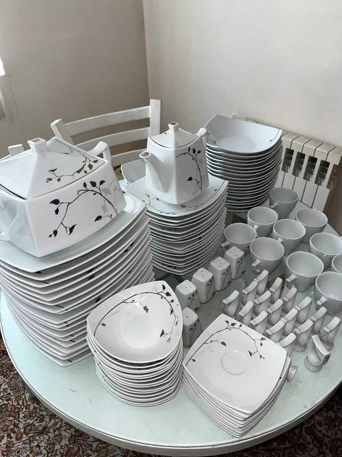 سرویس چینی ۱۸ نفره سپیدار|ظروف سرو و پذیرایی|رباط‌کریم, رباط‌کریم|دیوار