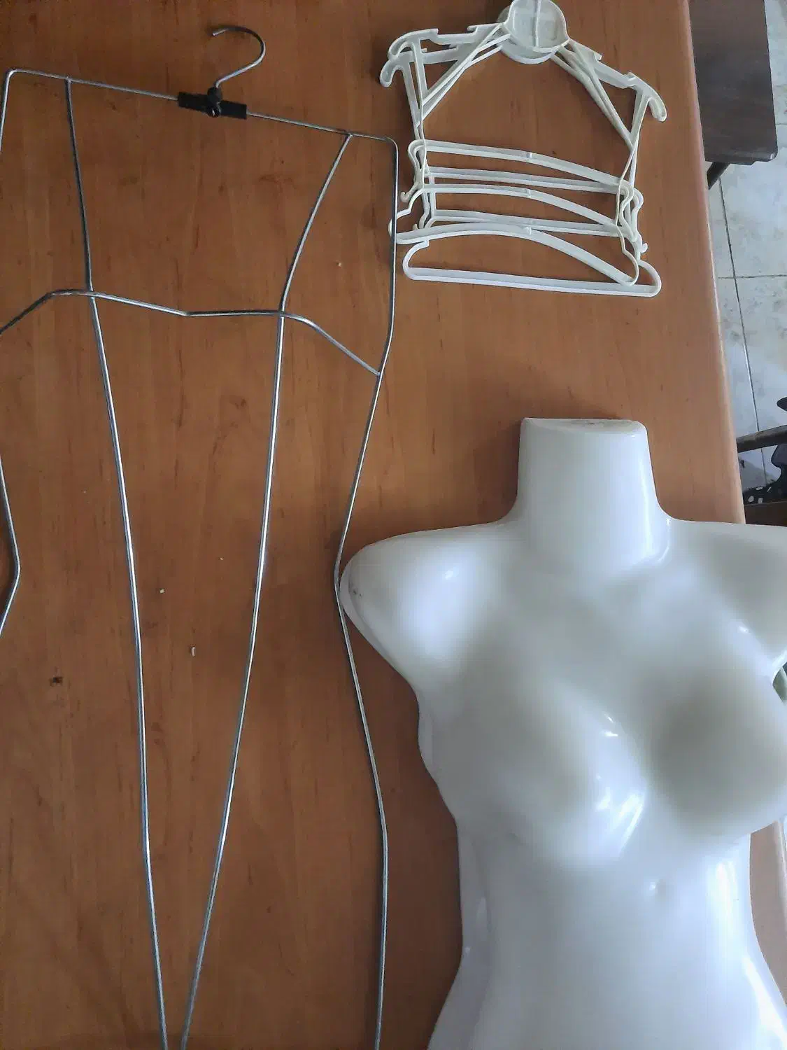 مانکن و چوب لباسی|فروشگاه و مغازه|کرمان, |دیوار