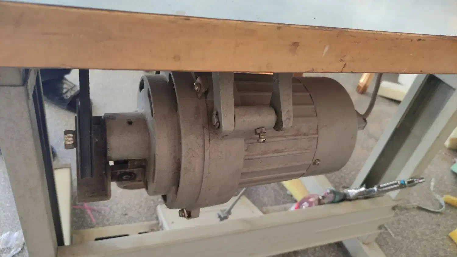 چرخ خیاطی صنعتی راسته دوز اصل کره یونی کورن|چرخ خیاطی و ریسندگی|ابهر, |دیوار