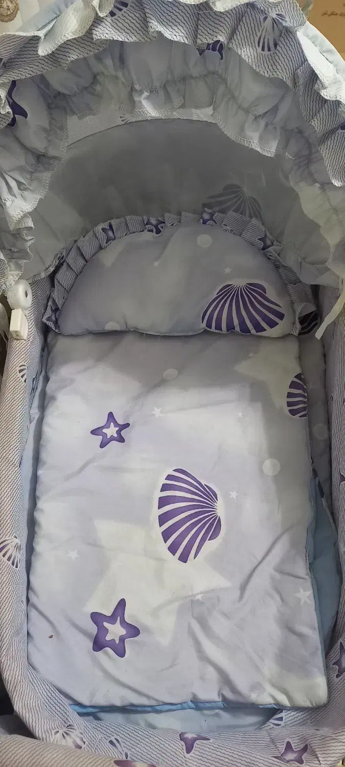 تخت کنار مادر|تخت و صندلی بچه|یزد, |دیوار