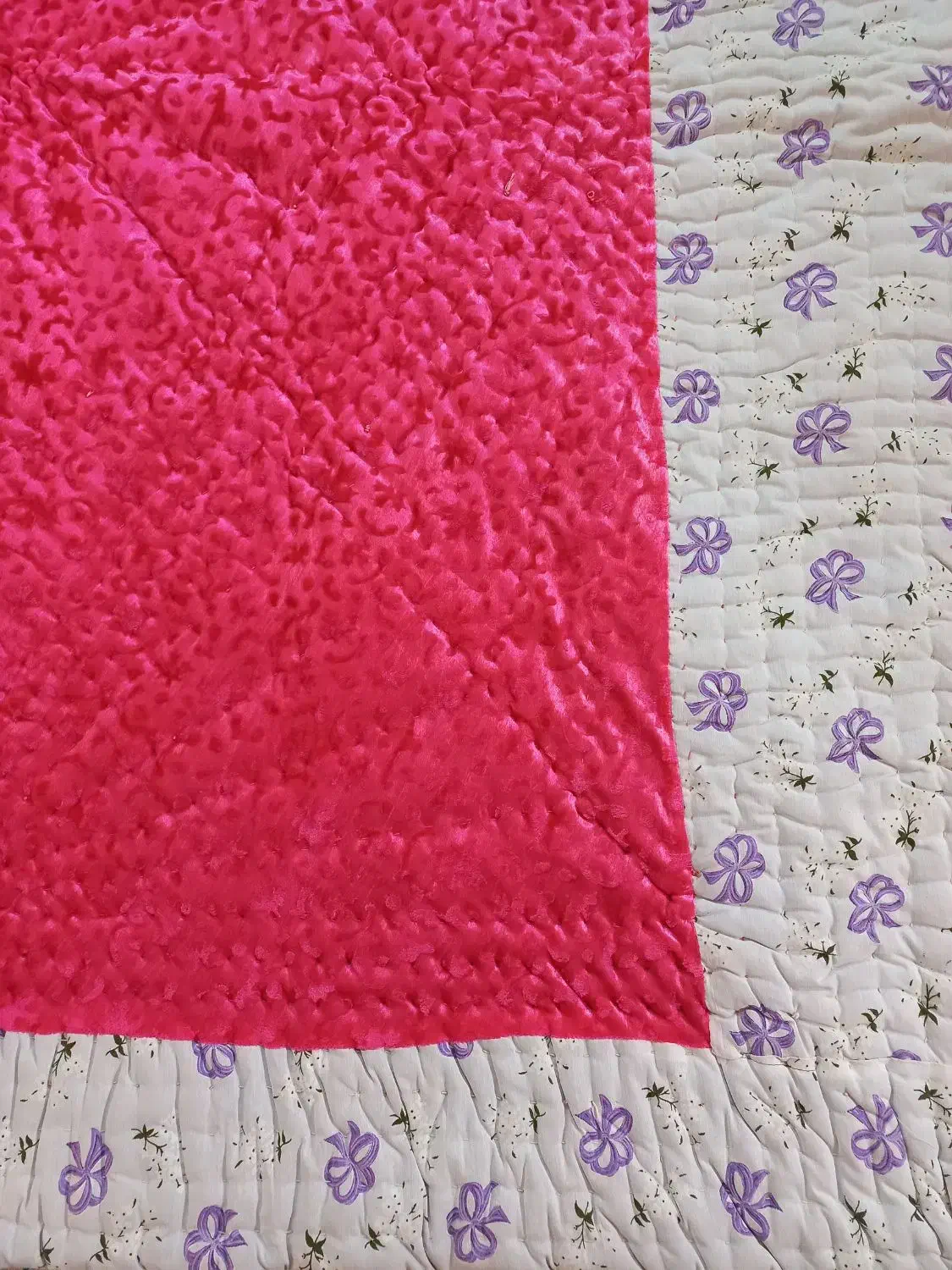 لحاف|رختخواب، بالش، پتو|قم, میرزائیه|دیوار