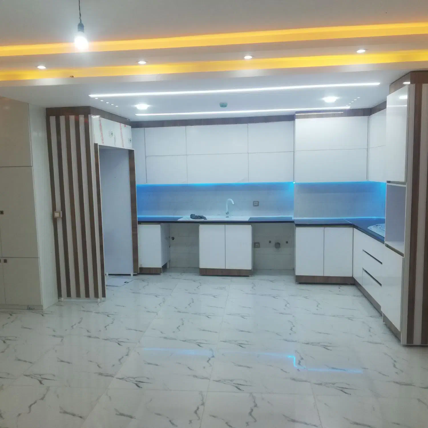 رهن و اجرا واحد 3 خوبه مرکز شهر|اجارهٔ آپارتمان|شهرکرد, |دیوار