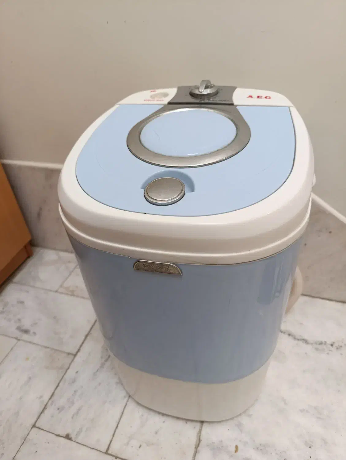 لباسشویی مینیAEG ساده. در حد نو|ماشین لباسشویی و خشک‌کن لباس|اصفهان, حسین‌آباد|دیوار