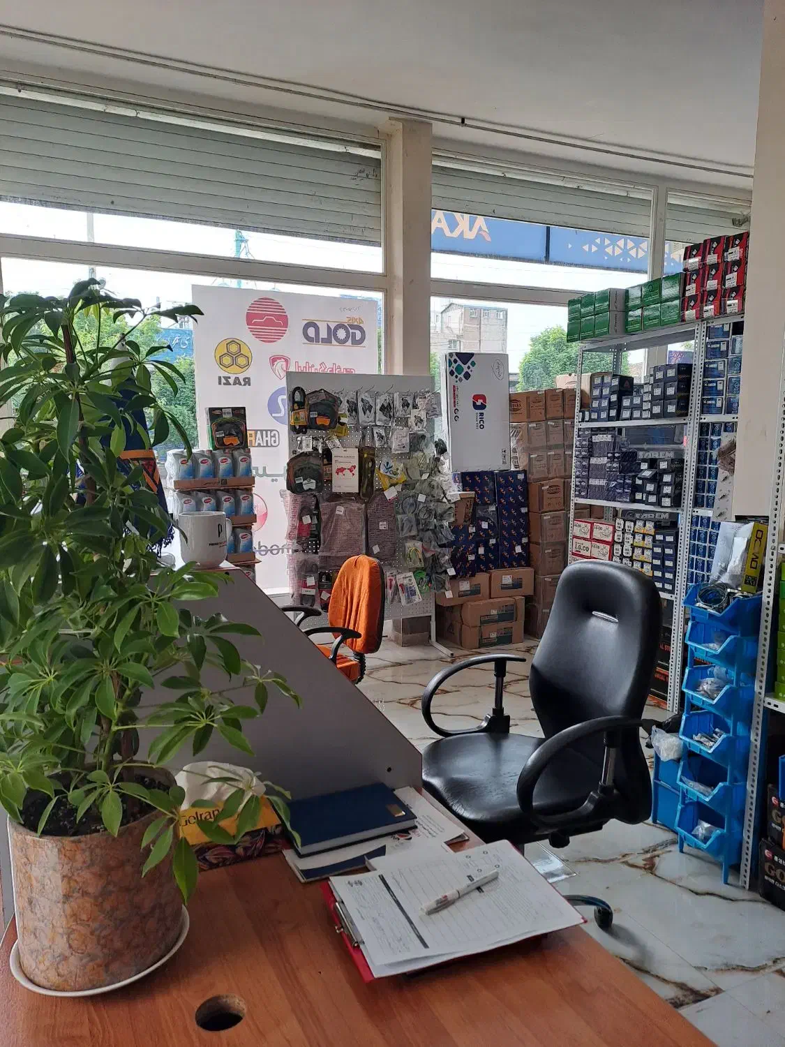 امداد خودرو  چرخگیر و کلینیک تعمیرگاهی|خدمات حمل و نقل|کرمانشاه, |دیوار