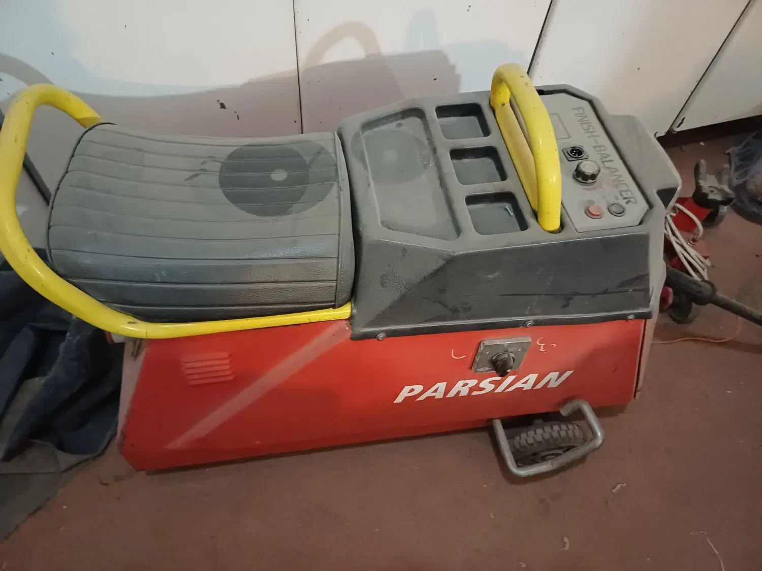 بالانس روکار|فروشگاه و مغازه|شاهین‌شهر, گزبرخوار|دیوار