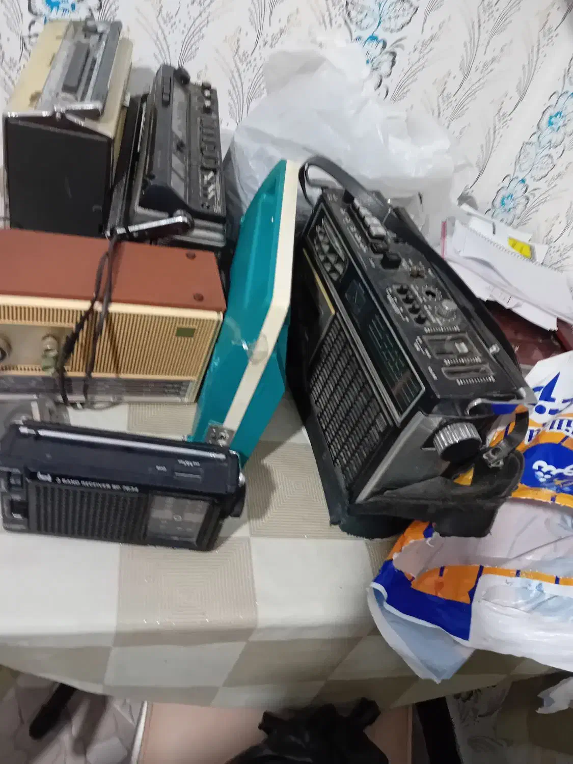 رادیو قدیمی وجدید فروش فوری یکجا بفروش میرسد|سیستم صوتی خانگی|گنبد کاووس, |دیوار