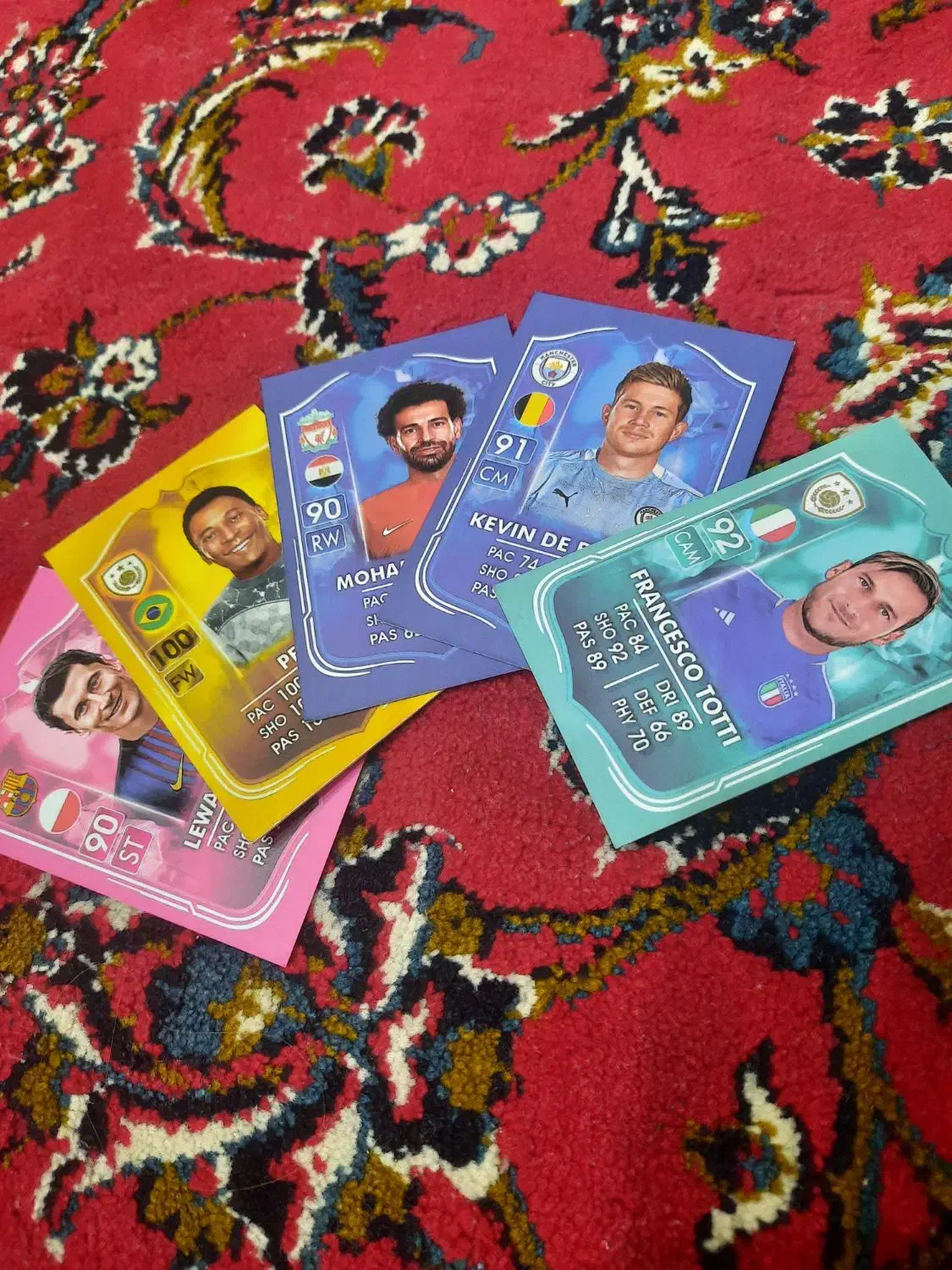 کارت فوتبالی|اسباببازی|ساری, |دیوار