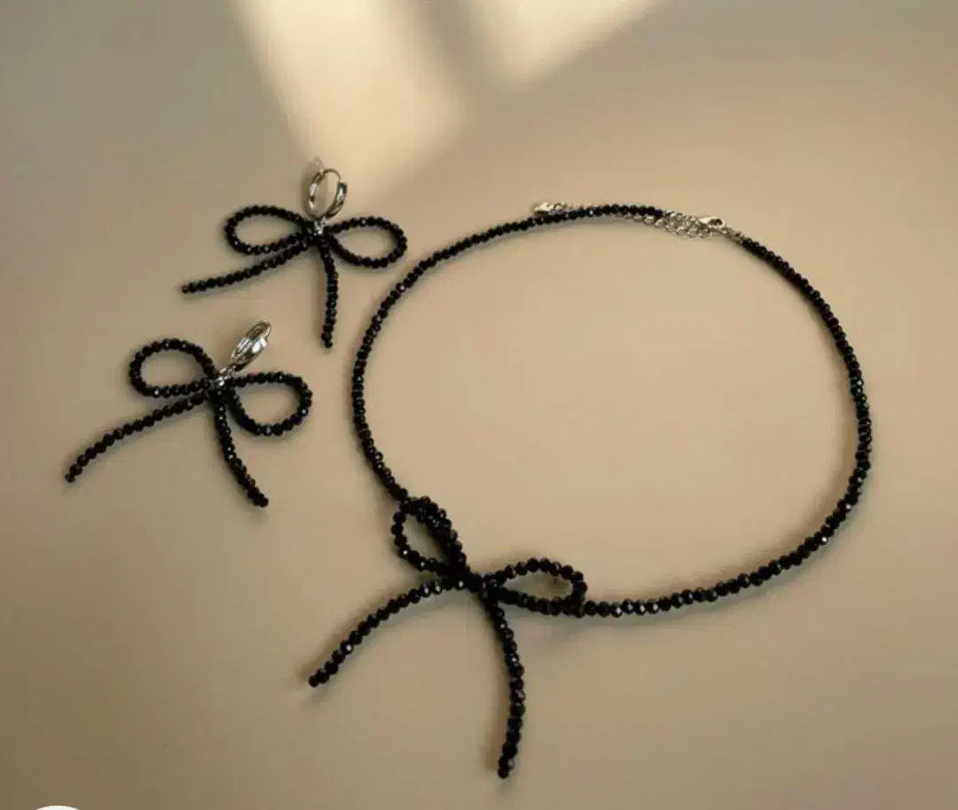 گردنبند|بدلیجات|گلبهار, شهر جدید گلبهار|دیوار