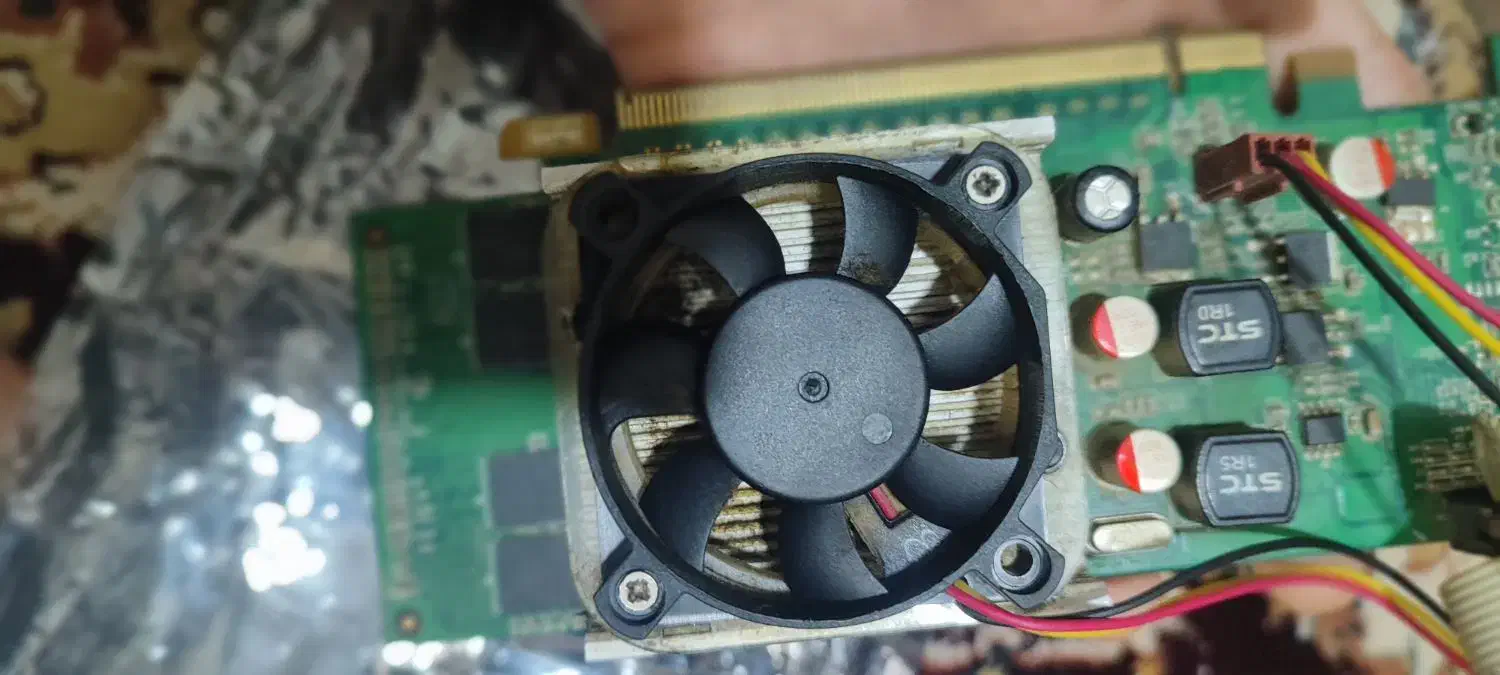 گرافیک GT210|قطعات و لوازم جانبی رایانه|قم, شهر قائم|دیوار