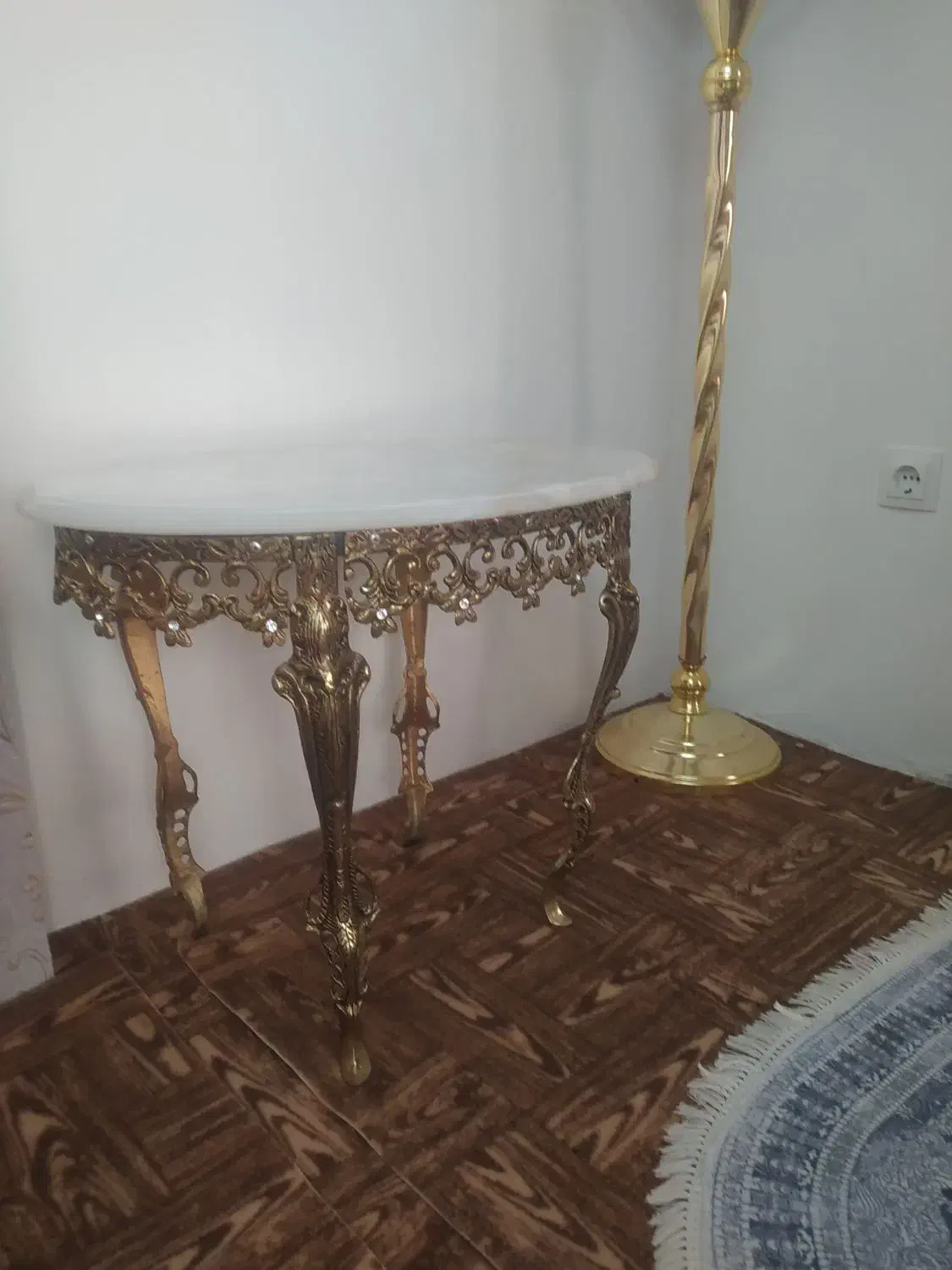 جلومبلی برنز|مبلمان خانگی و میز عسلی|تبریز, |دیوار