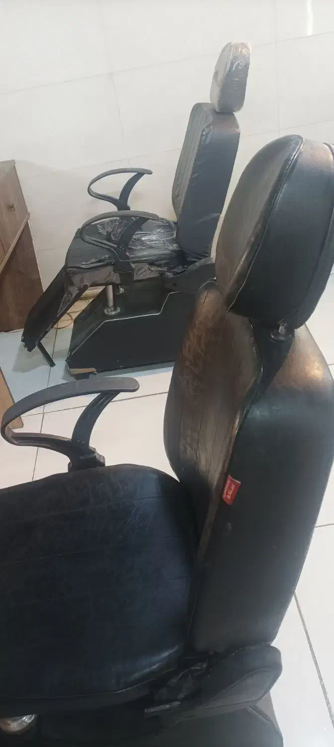 دکور ارایشگاه مردانه با صندلی واینه|فروشگاه و مغازه|مشهد, رضاییه|دیوار