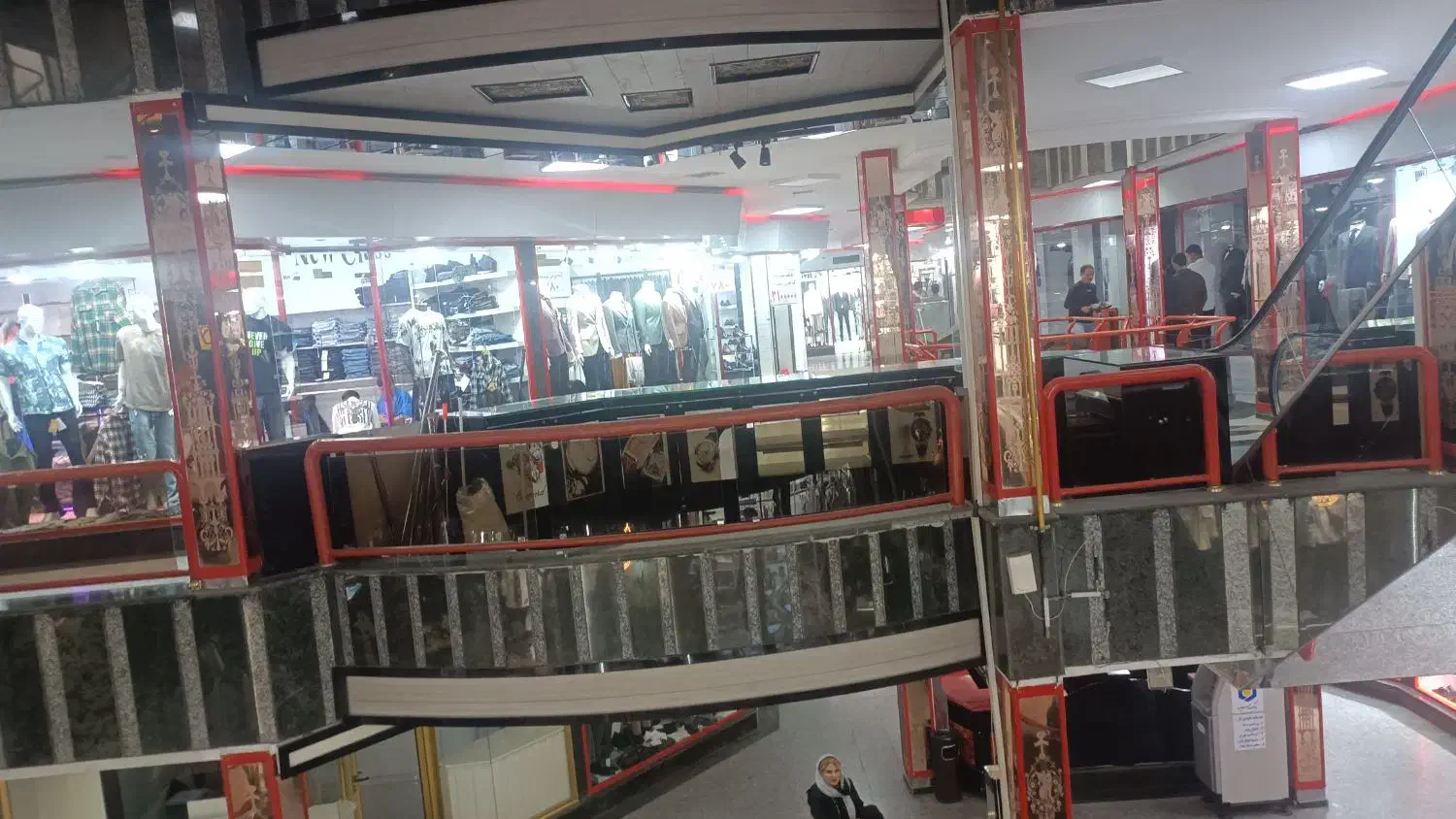 فروش تعداد محدودی مغازه تجاری در خیام جنوبی|فروش مغازه و غرفه|ارومیه, |دیوار