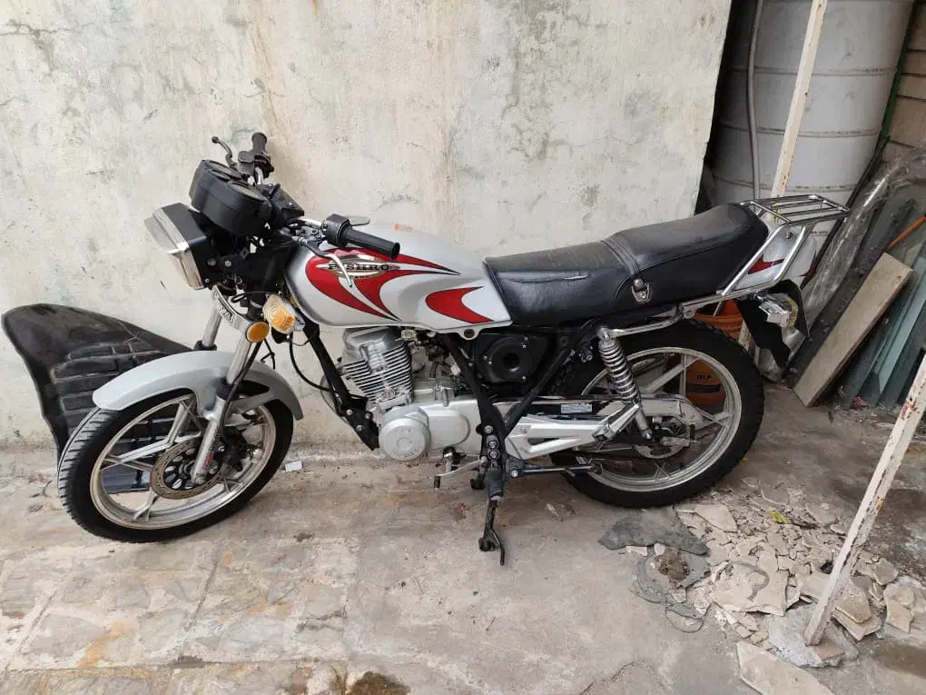 موتور پیشرو ۱۵۰ کم کار|موتورسیکلت|شیراز, تحویلی|دیوار