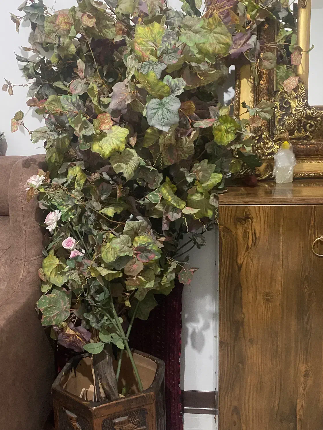 درختچه|گل مصنوعی|گنبد کاووس, |دیوار