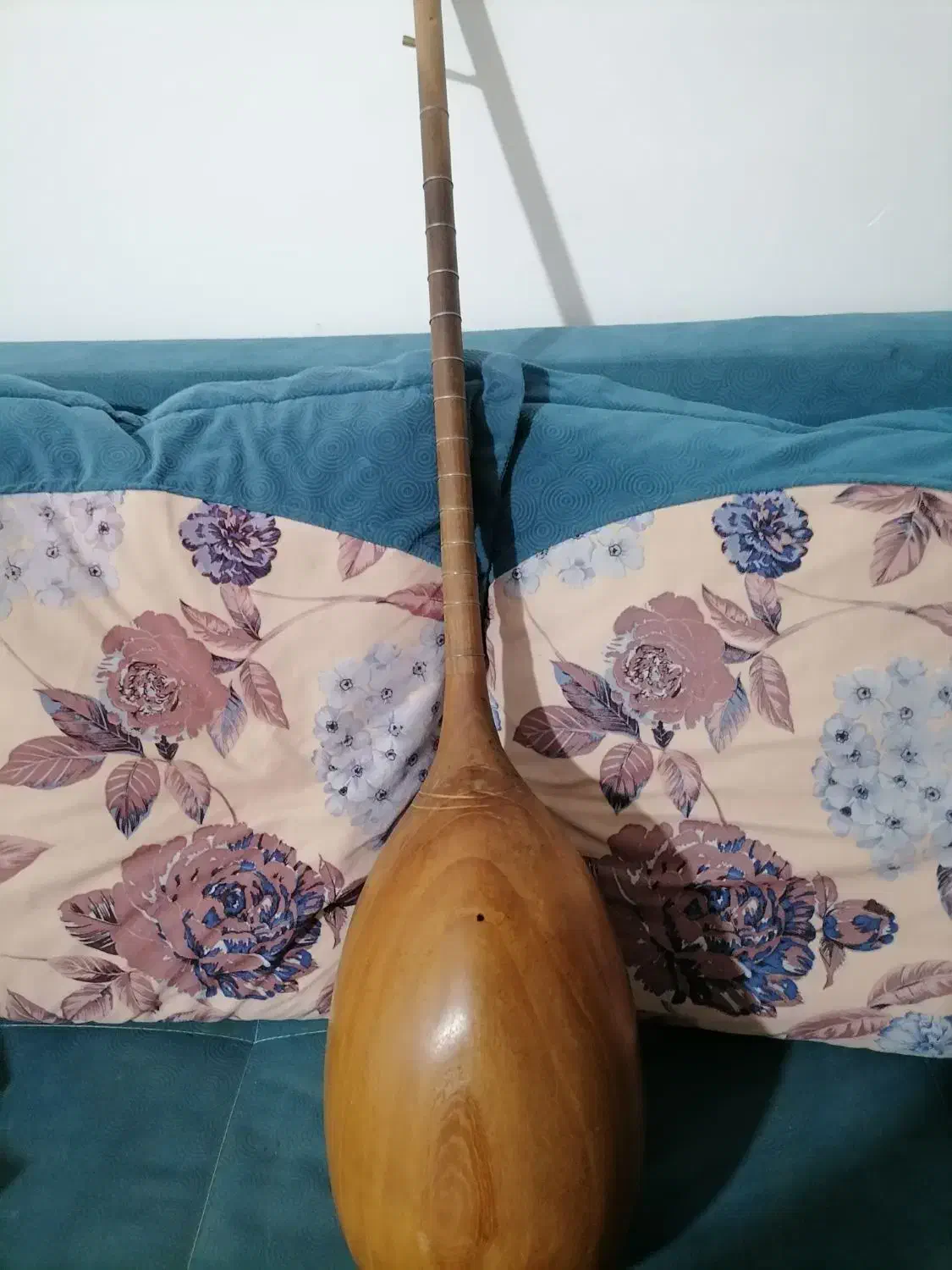 دوتار ترکمن شیرین صدا|سازهای سنتی|کلاله, |دیوار