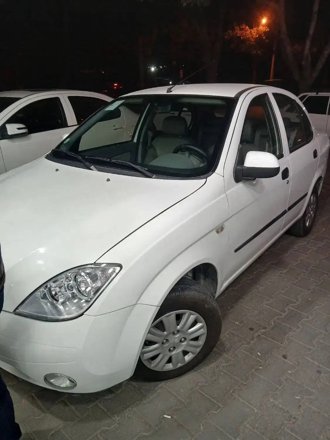 تیباصندوق دار ۱۴۰۰|خودرو سواری و وانت|بناب, |دیوار