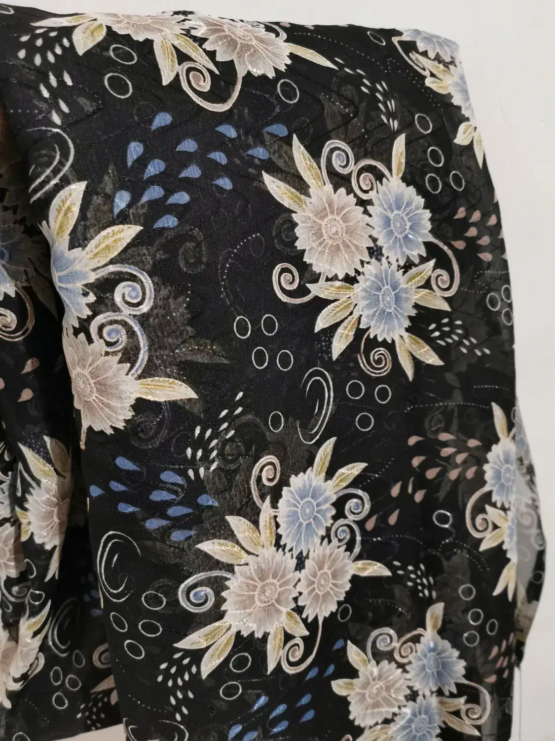 پارچه چادری نو|لباس|ارومیه, |دیوار