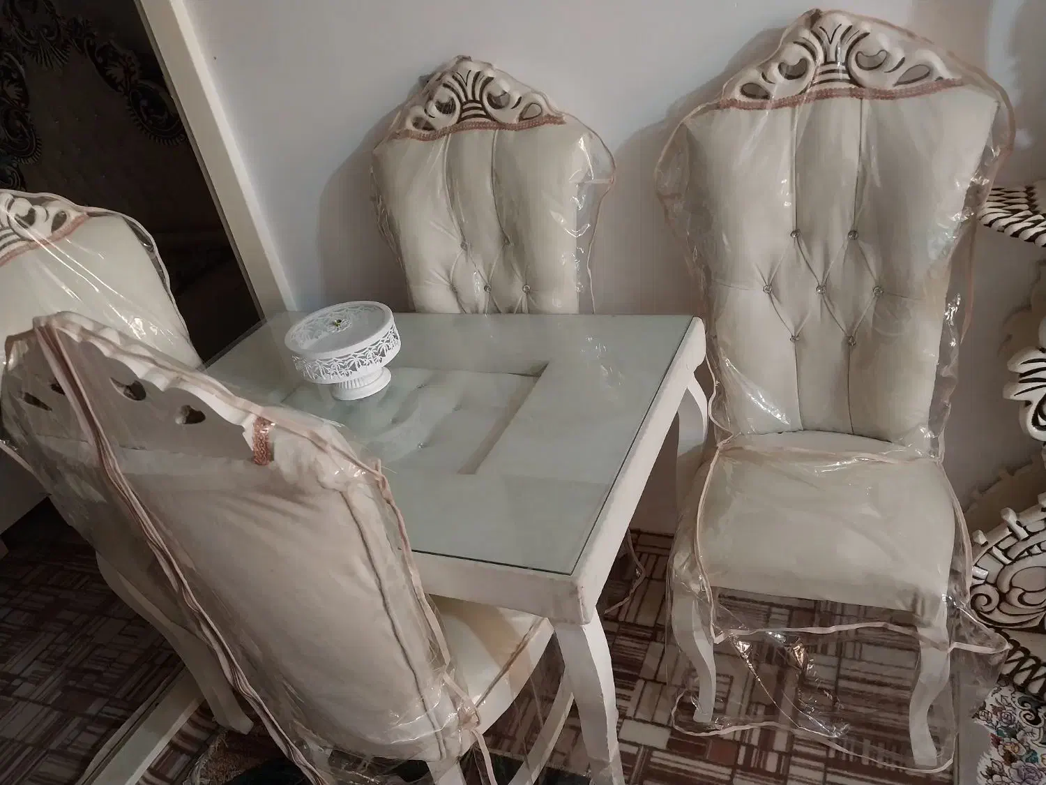 میز ناهارخوری|میز و صندلی غذاخوری|تربتحیدریه, طالقانی|دیوار