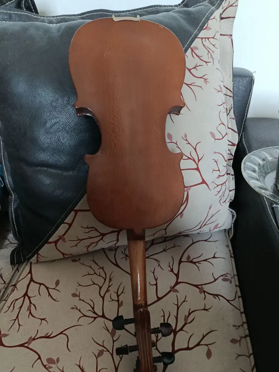 ویلون دست سازباصدای جاافتاده خوب|ویولن|گلپایگان, |دیوار