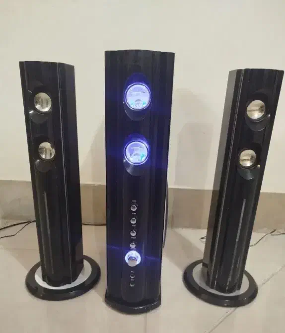 سیستم خونگی فلش خور بلوثی بیس ساب خفن تخفیف 5500|سیستم صوتی خانگی|کاشان, گارزگاه|دیوار