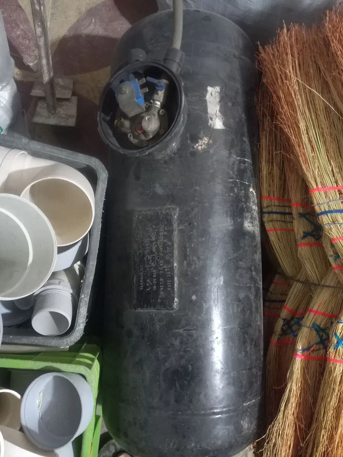کپسول ال پی جی با متعلقات و ریگلاتور کامل|قطعات یدکی و لوازم جانبی|شیراز, محراب|دیوار