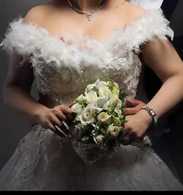 لباس عروس|لباس|شیراز, فرهنگ شهر|دیوار