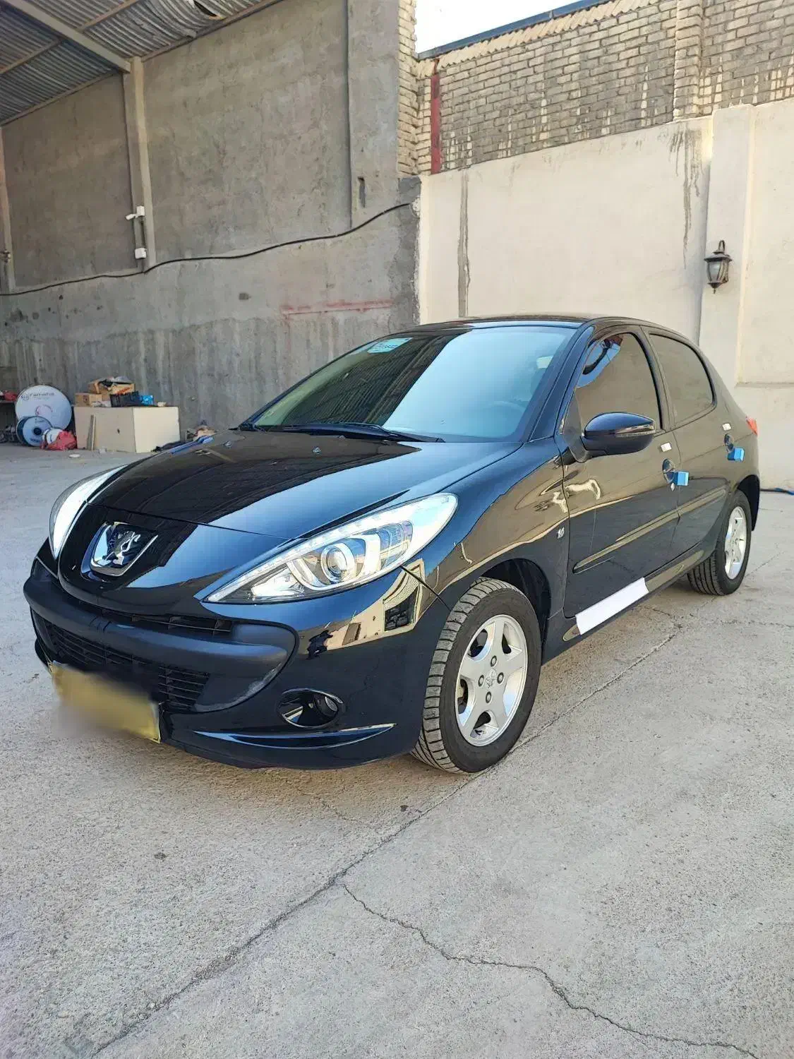 207 پانا مشکی 1401|خودرو سواری و وانت|قم, باجک دو|دیوار