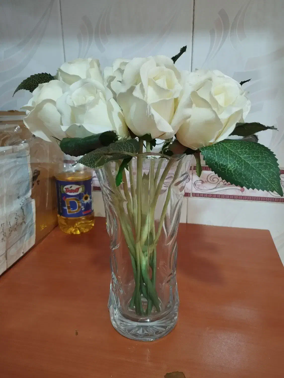 ده شاخه گل با گلدان بدون ایراد با قیمت پایین|گل مصنوعی|ارومیه, |دیوار