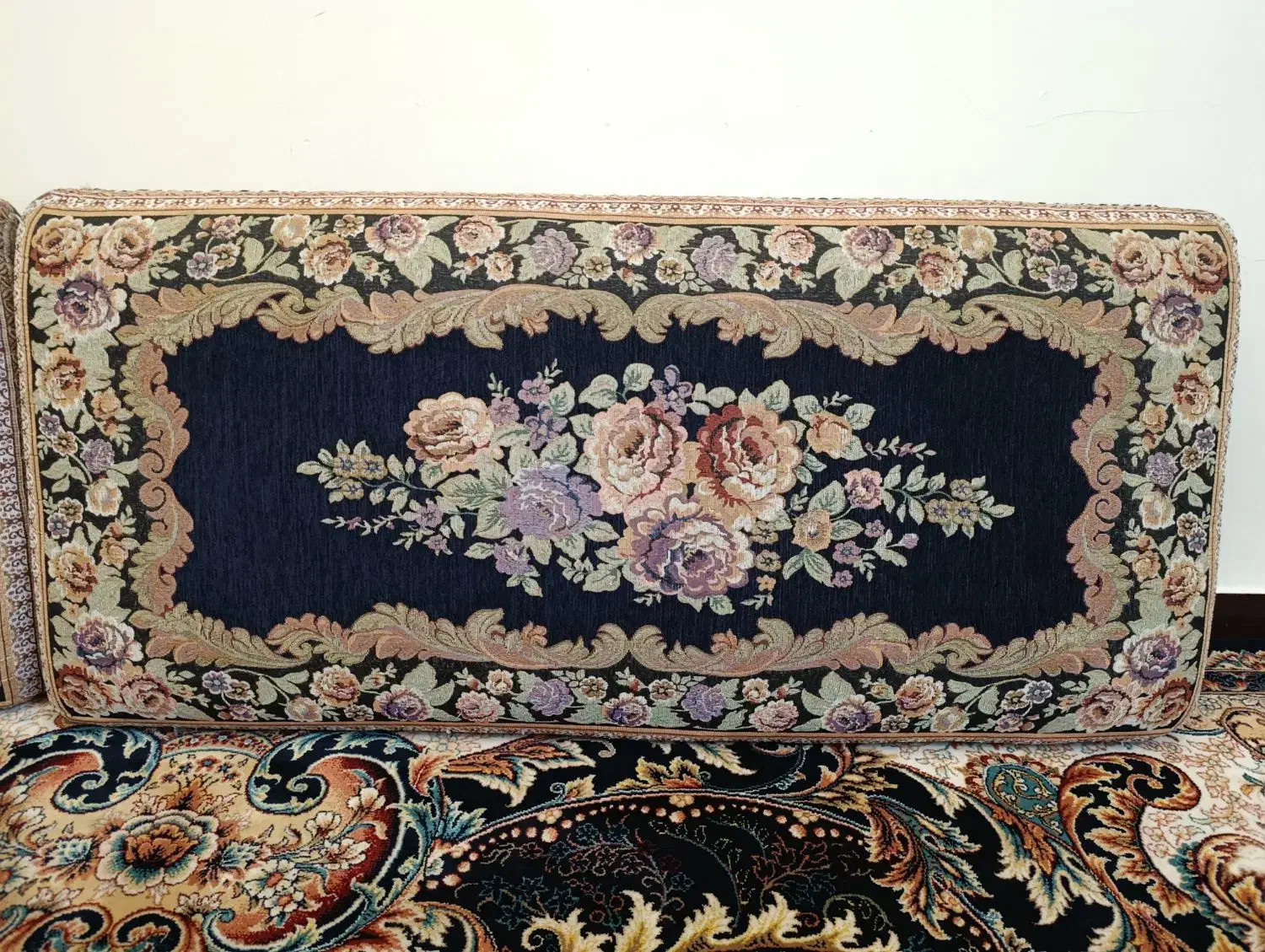 پشتی ۲ جفت|پشتی|ری, دولت‌آباد|دیوار