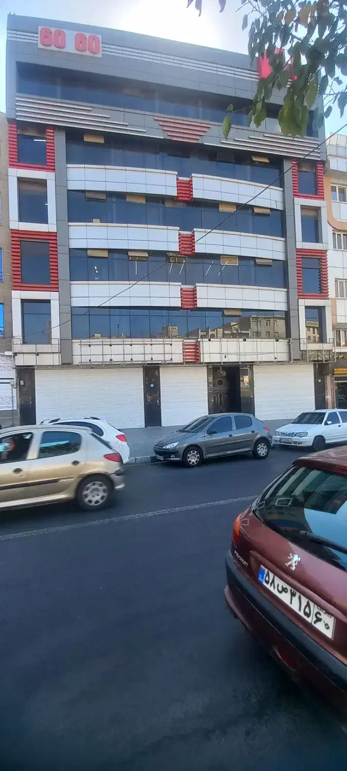 ۲۴۰ متر مغازه با بر ۱۲|اجارهٔ مغازه و غرفه|تهران, شهران شمالی|دیوار