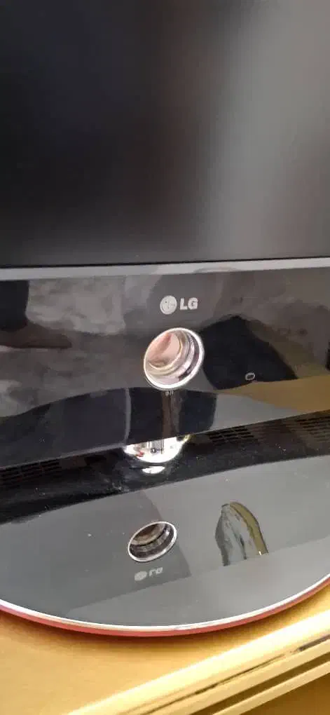 تلویزیون ۳۲ اینچ ال جی|تلویزیون و پروژکتور|اراک, |دیوار