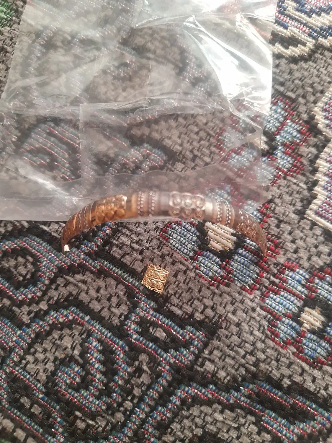 یه تیکه طلا شکسته|جواهرات|بروجرد, |دیوار