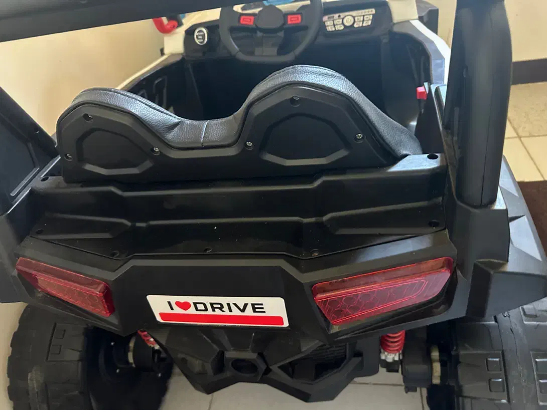 ماشین شارژی|اسباببازی بچه|بندرعباس, |دیوار