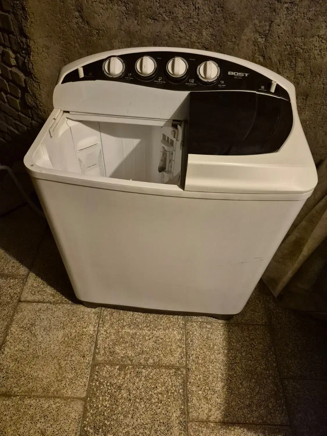 لباس شویی دوو ۲قلو ۹کیلو|ماشین لباسشویی و خشک‌کن لباس|نیشابور, شهرک بهارستان|دیوار