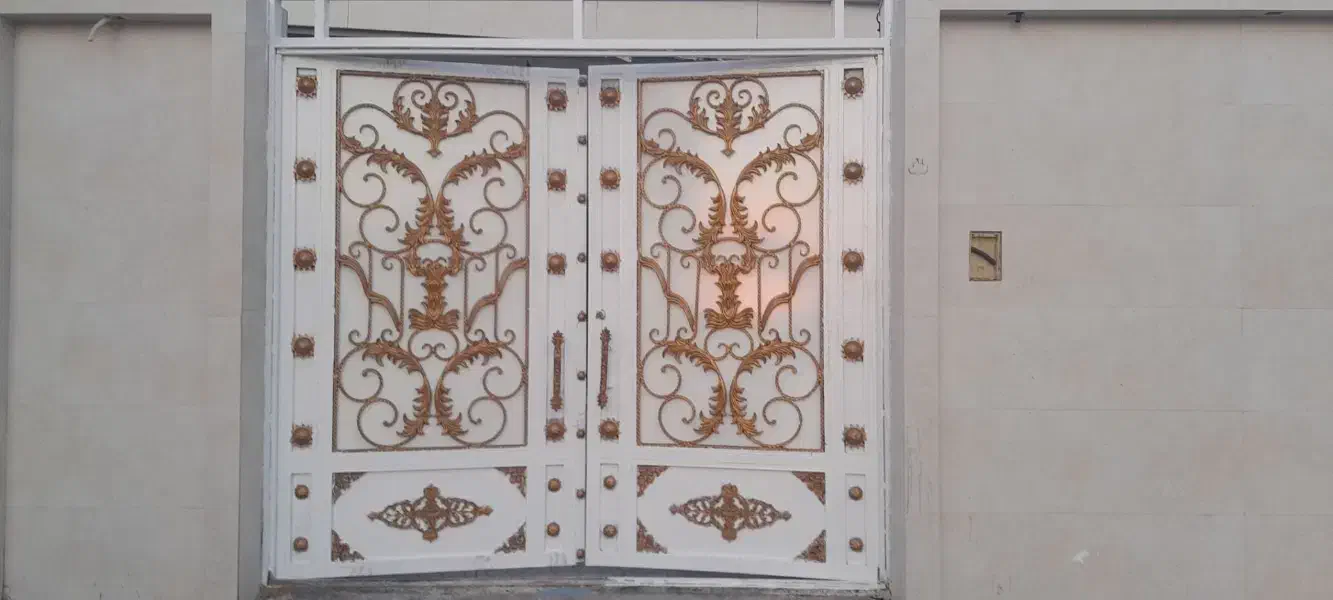 رنگ آمیزی ساختمان و در پنجره|خدمات پیشه و مهارت|خرم‌آباد, |دیوار