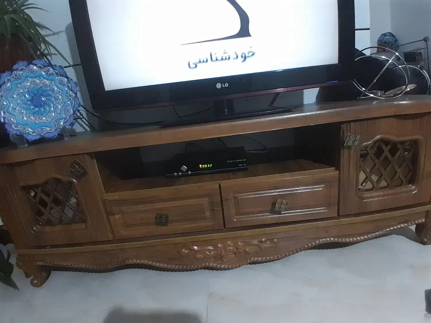 میز تلویزین قهوه ای روشن|میز تلویزیون|اصفهان, امیرعرب|دیوار