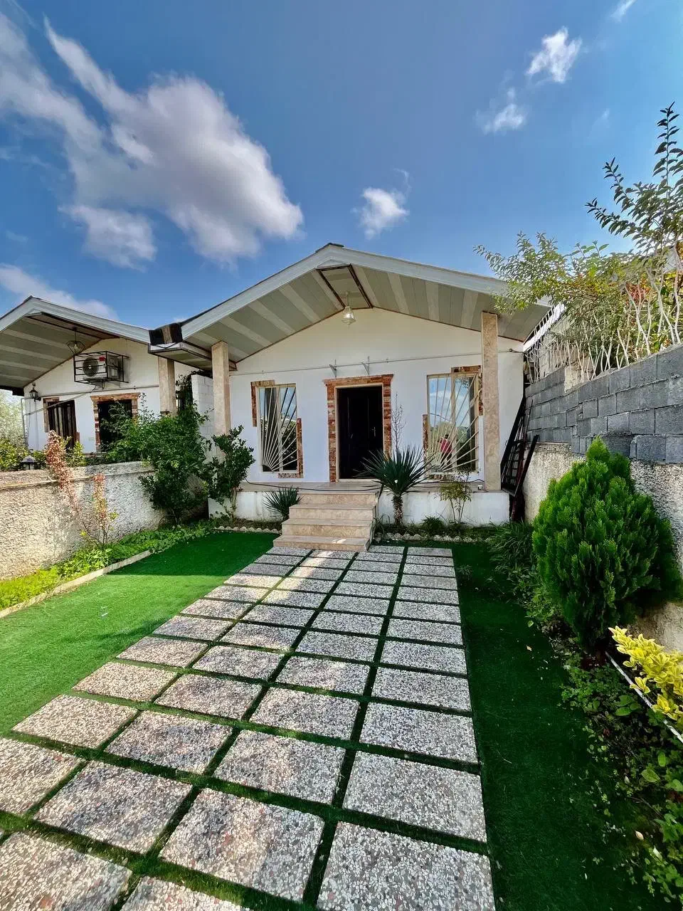 ویلای نقلی بازسازی شده/سند تک برگ /نزدیک جنگل|فروش خانه و ویلا|شیرگاه, |دیوار