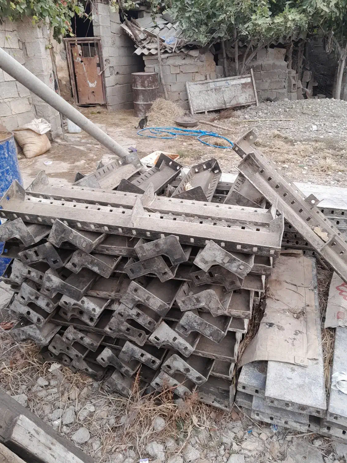 اجاره و خرید فروش بالابر بتونیر جک لوله قالب|مصالح و تجهیزات ساختمان|کلاله, |دیوار