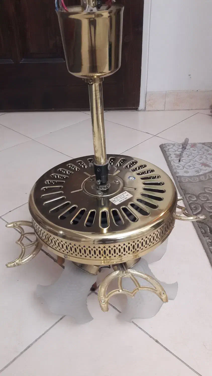 پنکه سقفی همراه با لوستر خوش قیمت|پنکه و تصفیه‌کنندهٔ هوا|کرج, فاز ۳ گوهردشت|دیوار