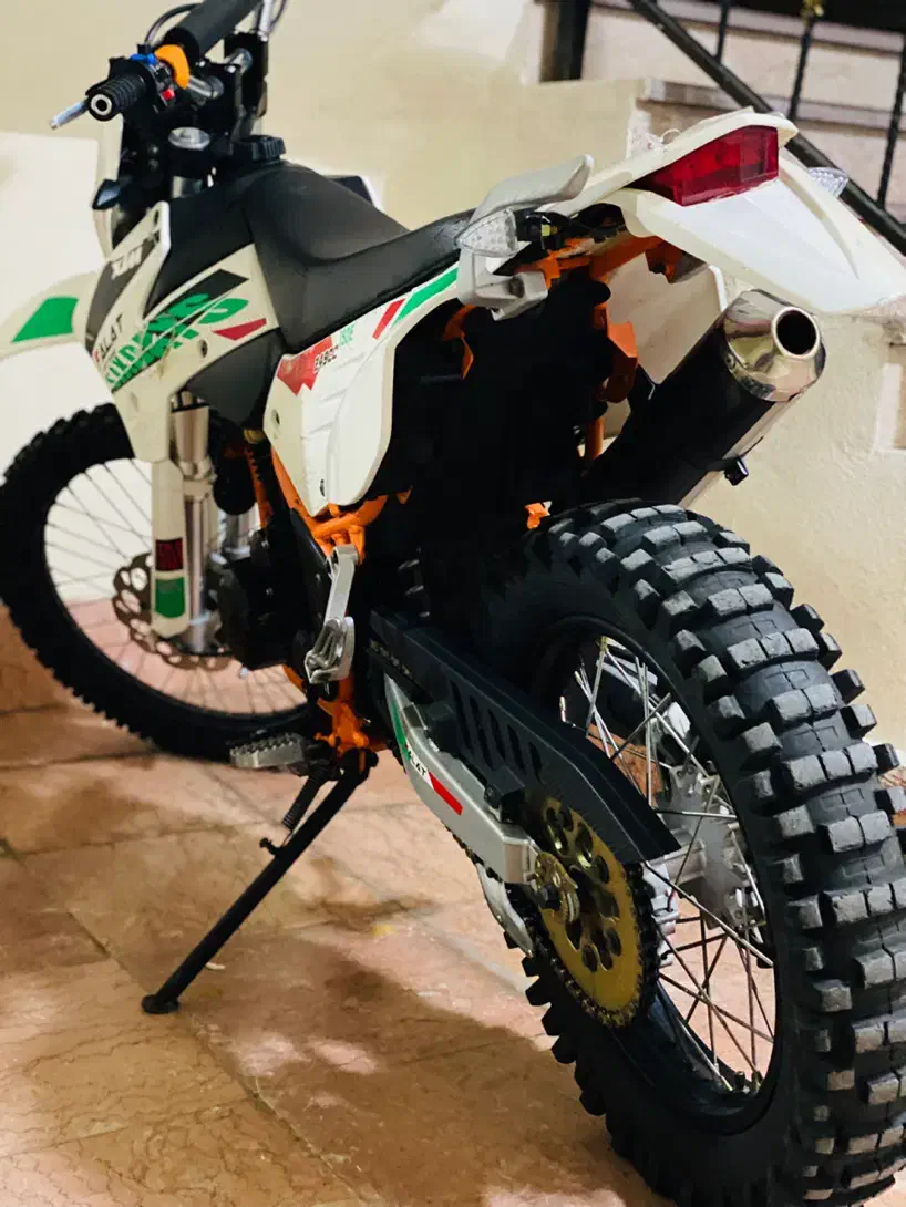 فلات طرح کی تی ام مدل ۱۴۰۱|موتورسیکلت|رشت, گلسار|دیوار