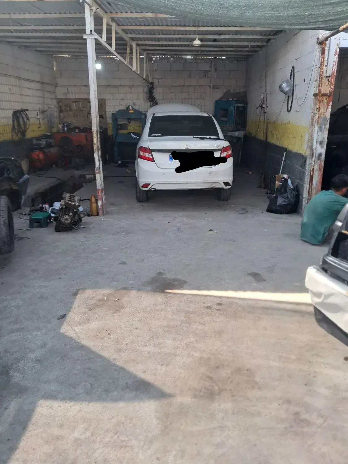 اجاره دهنه گاراژ یا کارگر درصدی|اجارهٔ مغازه و غرفه|شیراز, جانبازان|دیوار