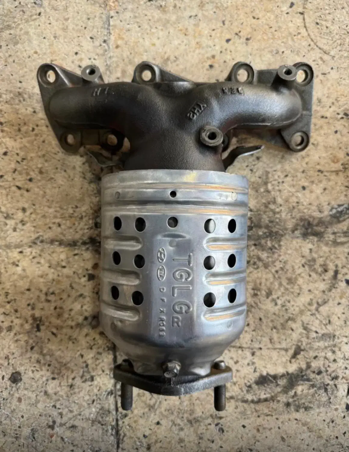 کاتالیزور آزار،جنسیس،وراکروز،شرکتی باگارانتی|قطعات یدکی و لوازم جانبی|شیراز, سرو|دیوار