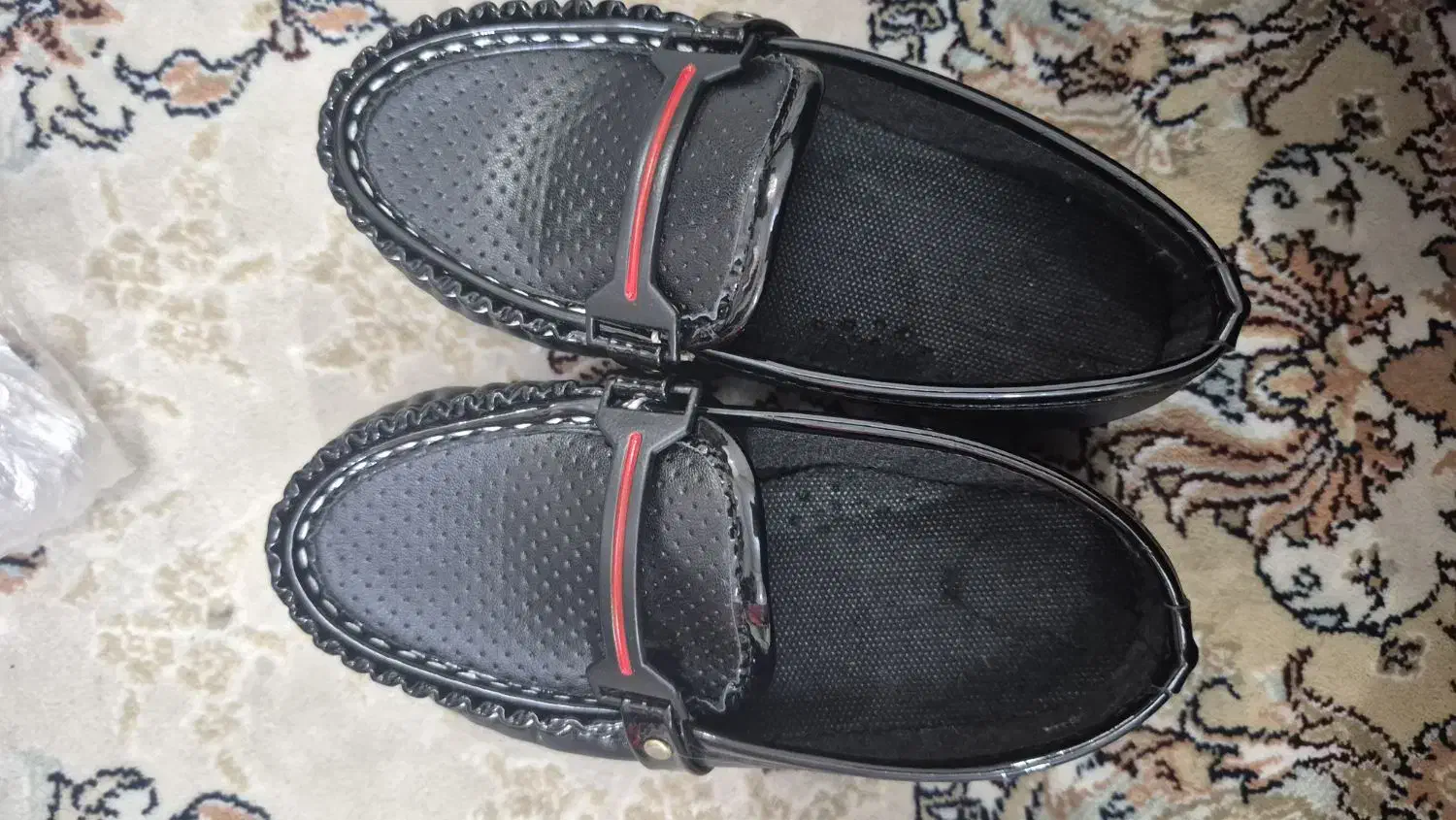 کفش کالج|کفش و لباس بچه|تهران, فلسطین (میدان انقلاب)|دیوار