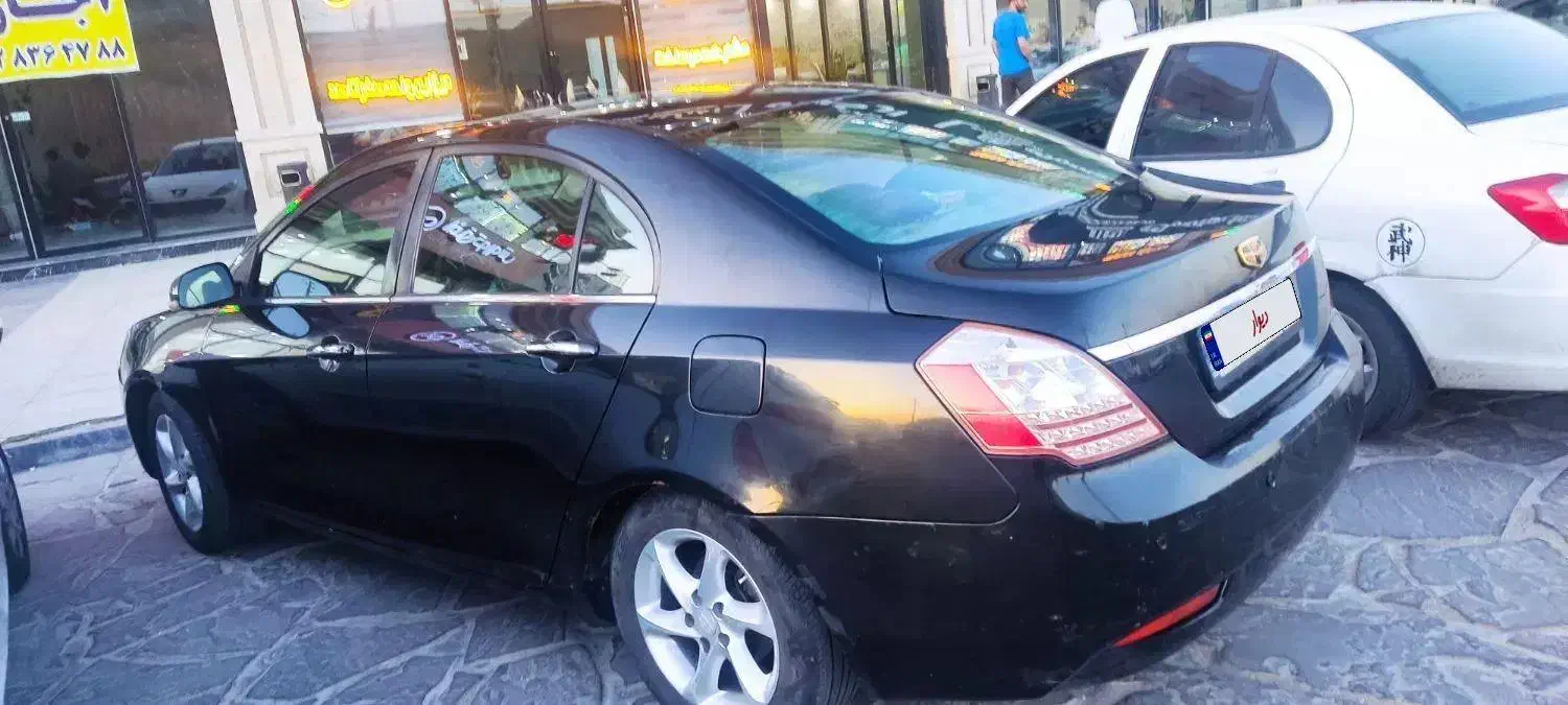 جیلی امگرندمشکی اتوماتیک ۲۰۱۴|خودرو سواری و وانت|تهران, شهرک محلاتی|دیوار