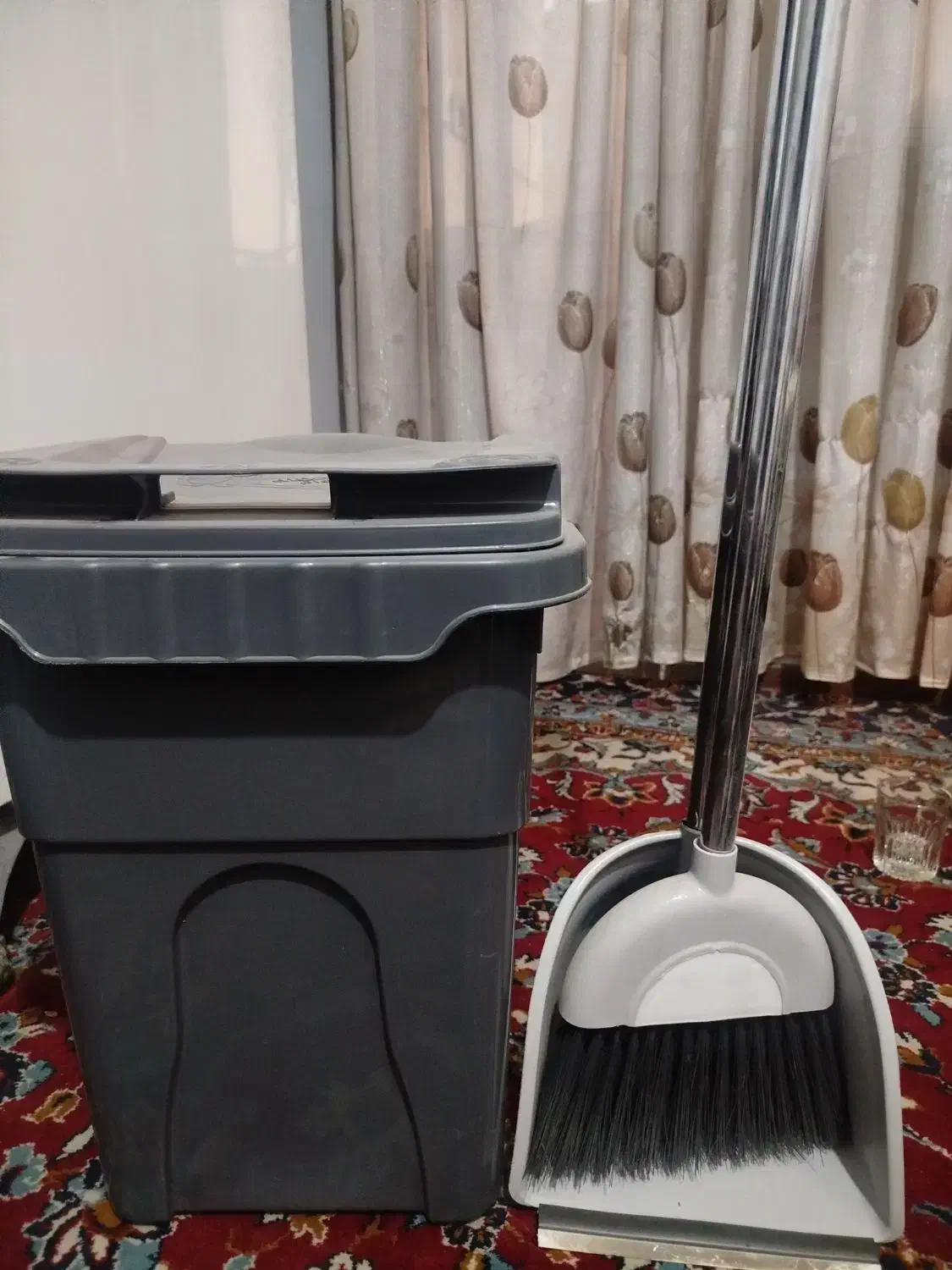 جارو خاک انداز ست با سطل زباله|لوازم نظافت|مشهد, کوی سیدی|دیوار
