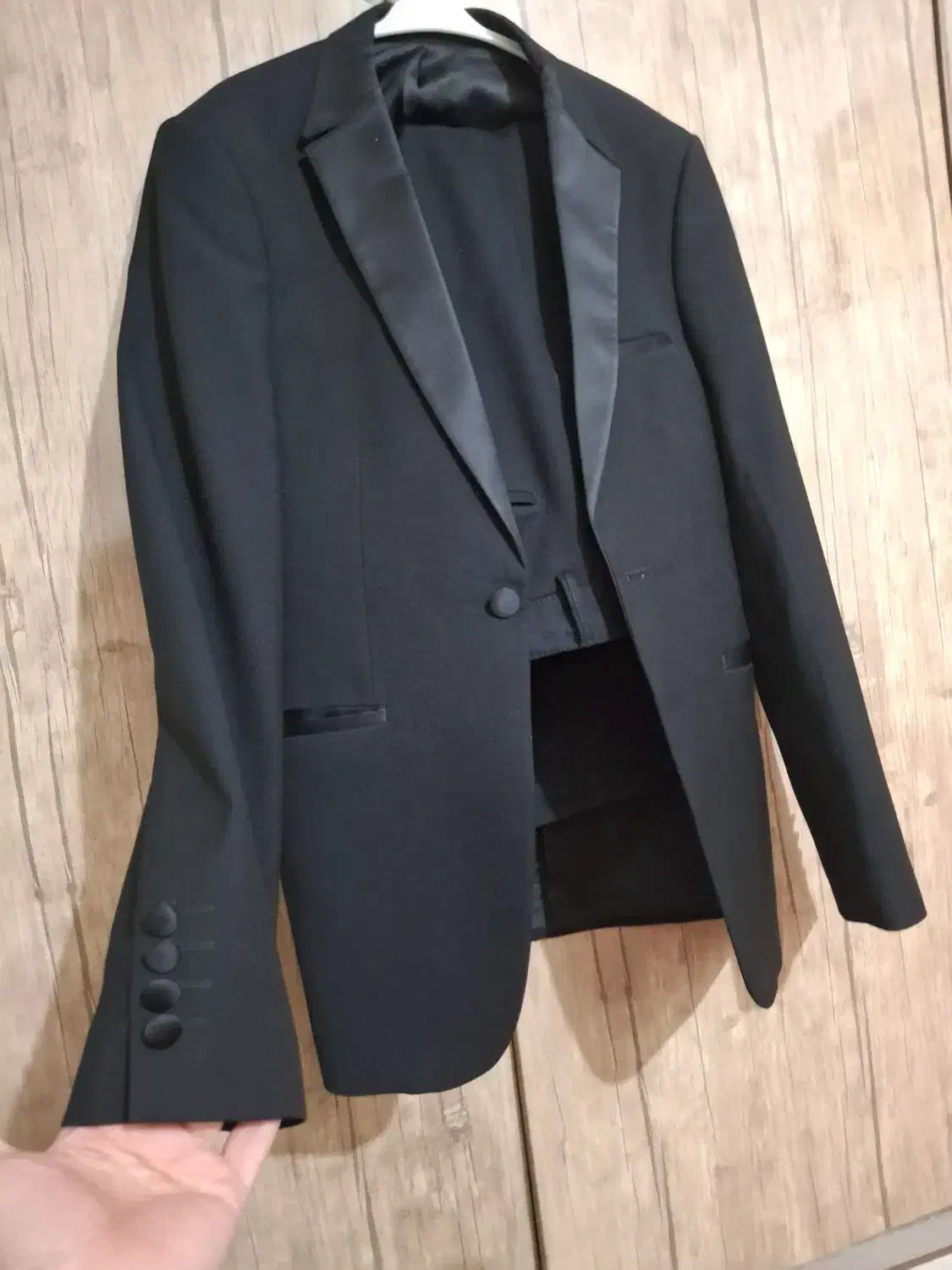 کت و شلوار کاملا سالم و نو مارک لورنزو فروش فوری|لباس|دوگنبدان, |دیوار