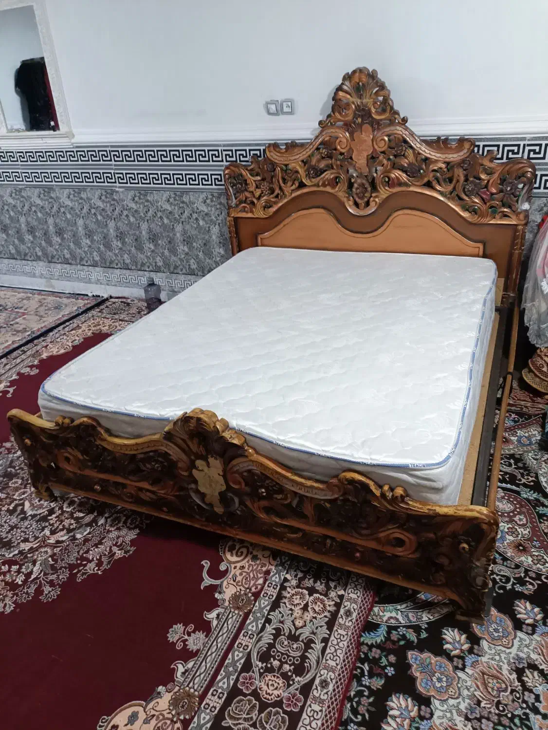 تخت خواب دو نفره|تخت و سرویس خواب|خاش, |دیوار