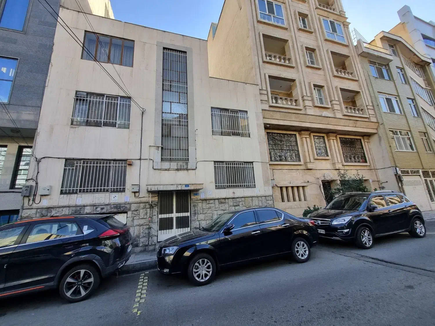 ۳۰۰متربر۱۰ جنوبی آپادانا|فروش زمین و ملک کلنگی|تهران, عباسآباد|دیوار