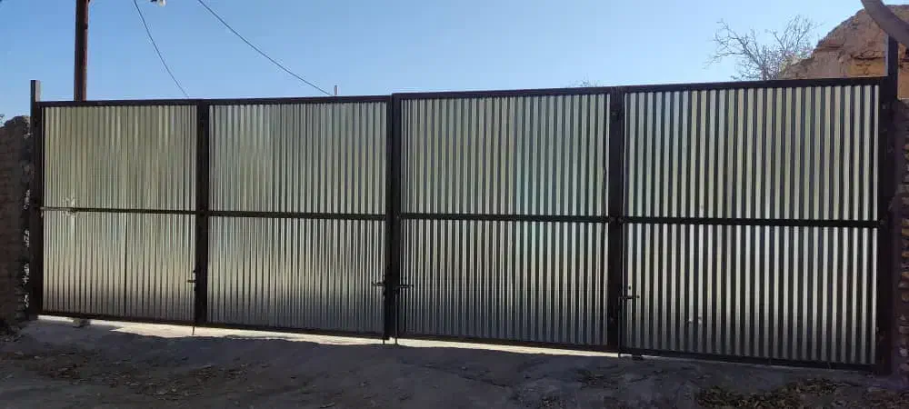 در کارگاهی باغی ساختمانی باروکش ورق گالوانیزه|مصالح و تجهیزات ساختمان|شاندیز, |دیوار